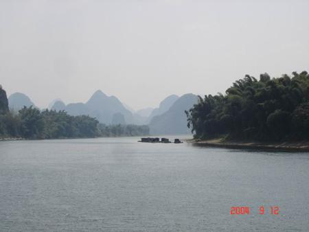 2004 (54).jpg - Sep 5~13, 2004 第5屆世界華人魚蝦營養學術研討會(5th SWCSNFFS)會後旅遊(桂林-漓江畔)(中國大陸，廣東省珠海市) [Trip to Zhuhai (Zhuhai, China)]-24